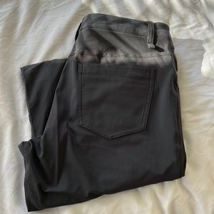 Lululemon men’s charcoal, ABC pant slim like new